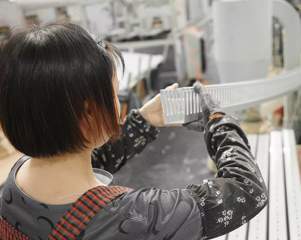 ຄວາມແຕກຕ່າງລະຫວ່າງການຢັ້ງຢືນ CE ແລະມາດຕະຖານແຫ່ງຊາດໃນກະເບື້ອງພາດສະຕິກ pvc ແມ່ນຫຍັງ?